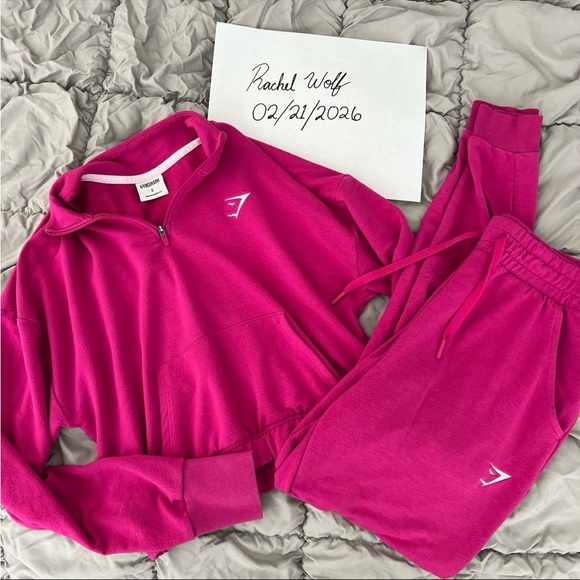 Gymshark Pants - Gymshark hot pink sweatsuit